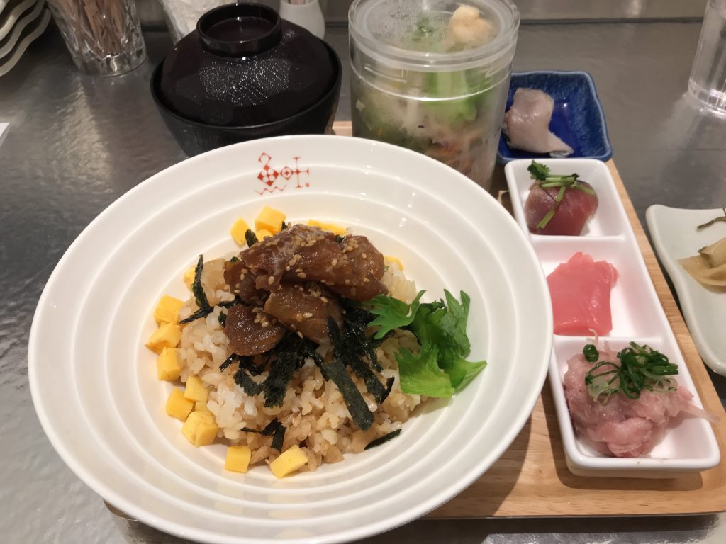 サカナカナッテ 〜 広島駅エキエダイニングで、新鮮でおしゃれでな海鮮丼！（広島市南区）